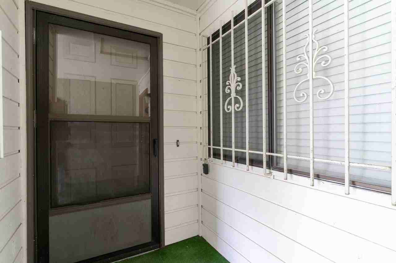 3329 Ne 162nd Ave - Photo 4 of 25