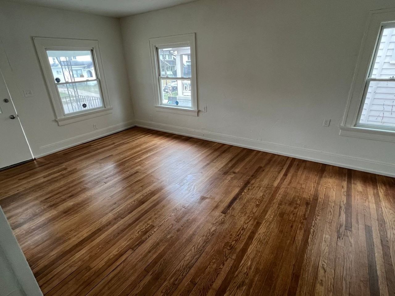 625 Cambridge Ave - Photo 2 of 15