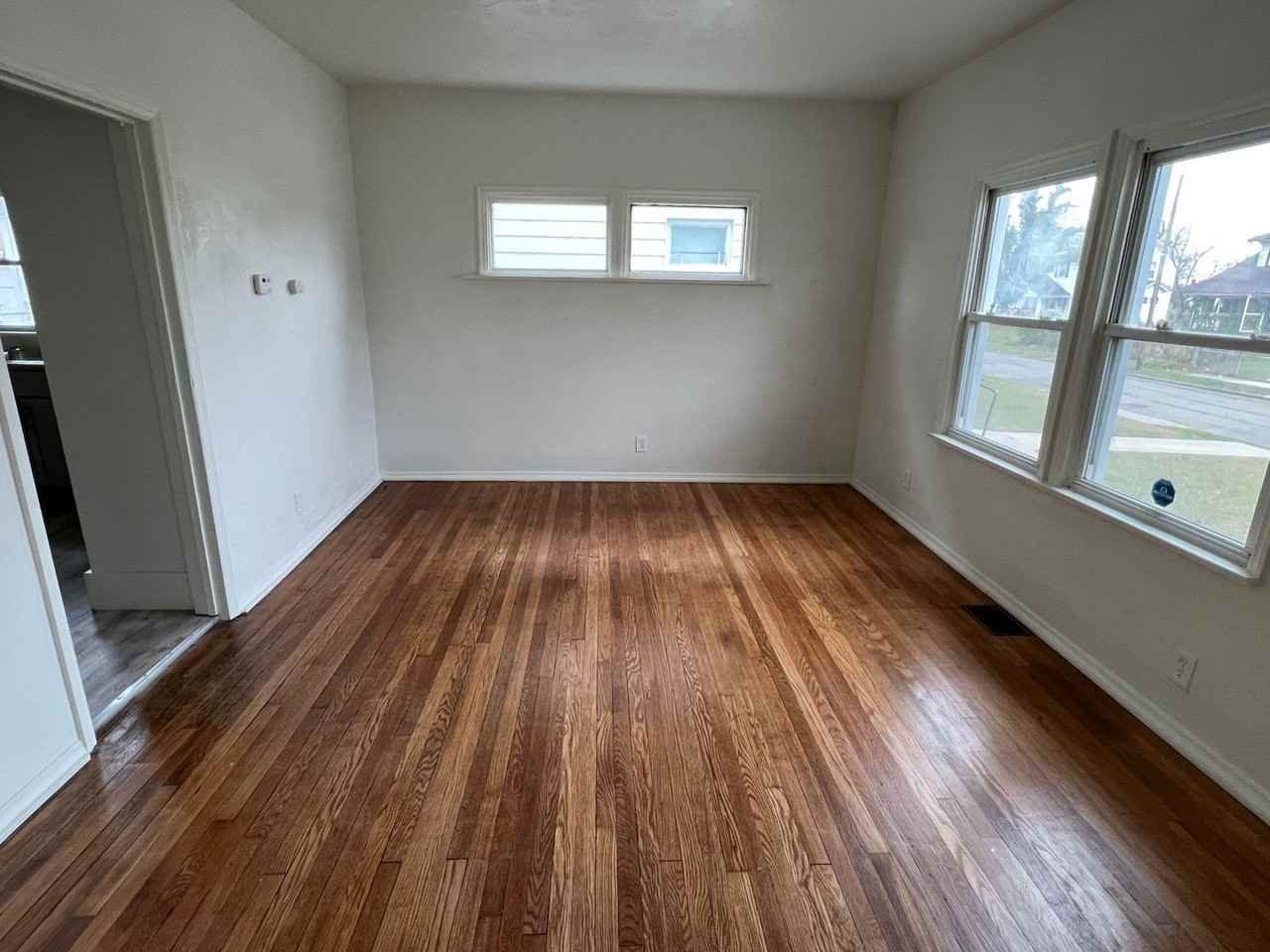 625 Cambridge Ave - Photo 3 of 15