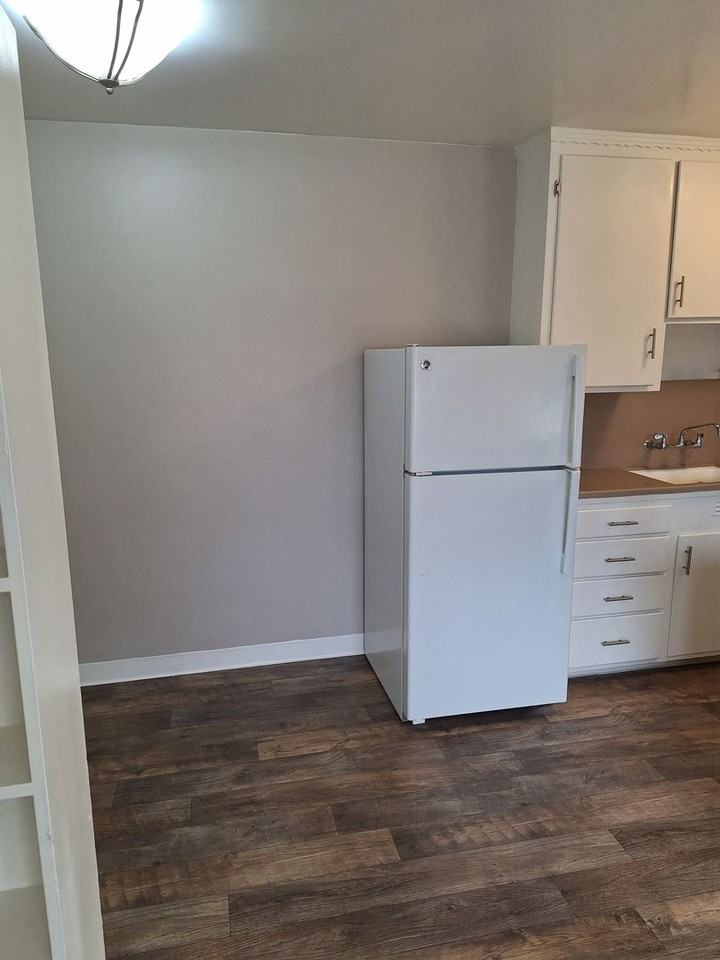 MORRIS APARTMENTS, LLC - Photo 3 of 43