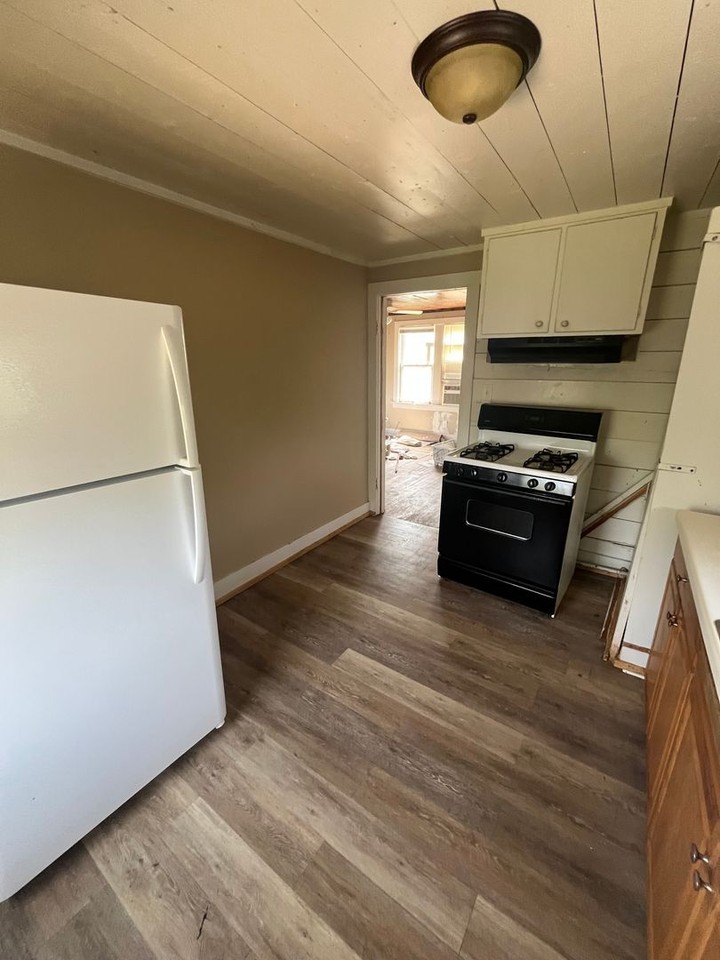1150 Palm St - Photo 3 of 4