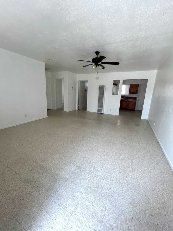 6547 49 Palms Ave - Photo 2 of 13
