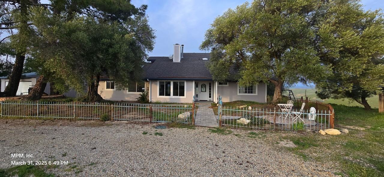 3045 E Highway 41 - Photo 2 of 22