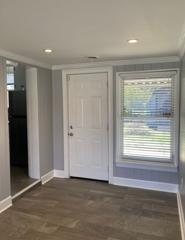 2403 Milton Dr - Photo 3 of 16