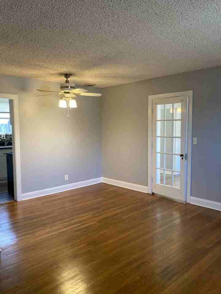 2403 Milton Dr - Photo 4 of 16