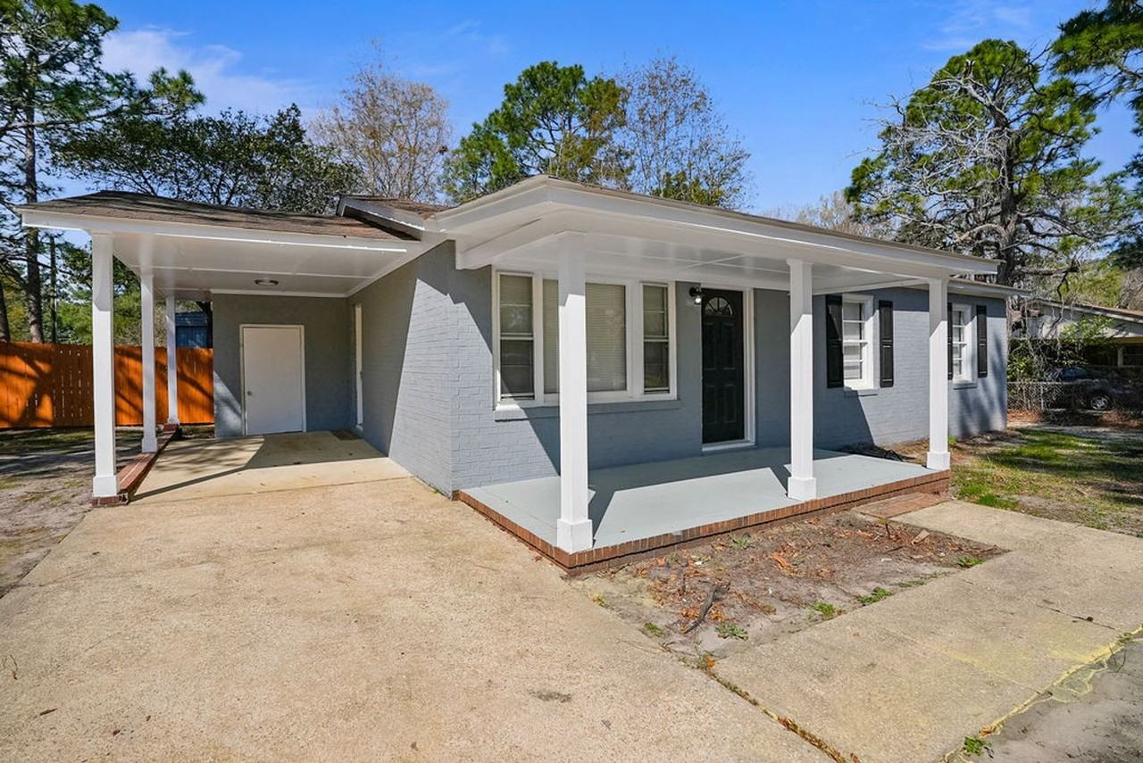 2312 Enloe St - Photo 2 of 25