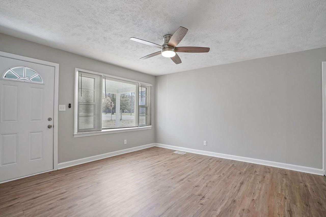 2312 Enloe St - Photo 7 of 25