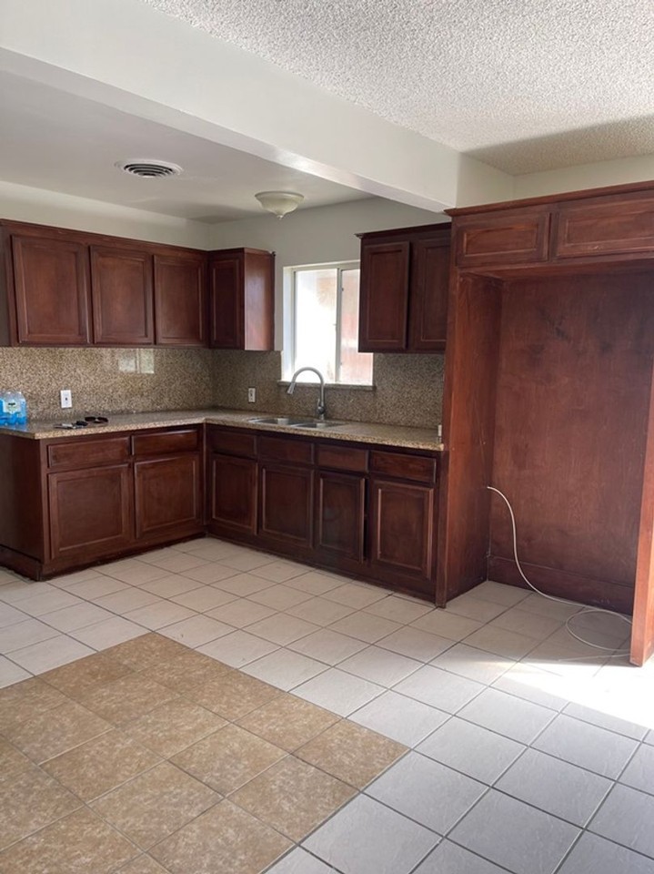 2507 Cameo Ct - Photo 2 of 6