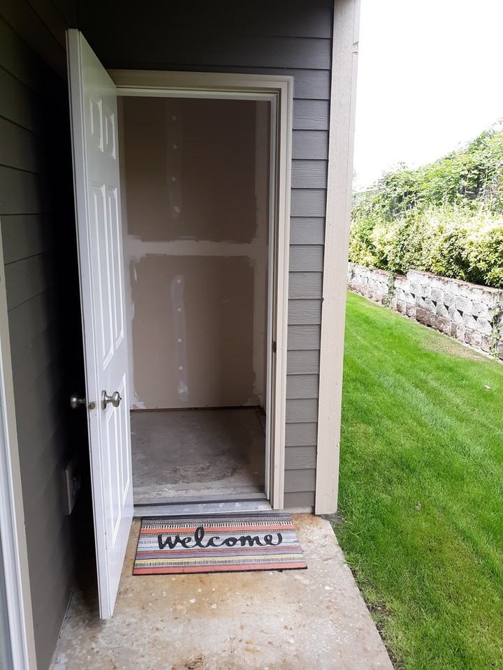 730 South Vassault Street - Photo 5 of 12