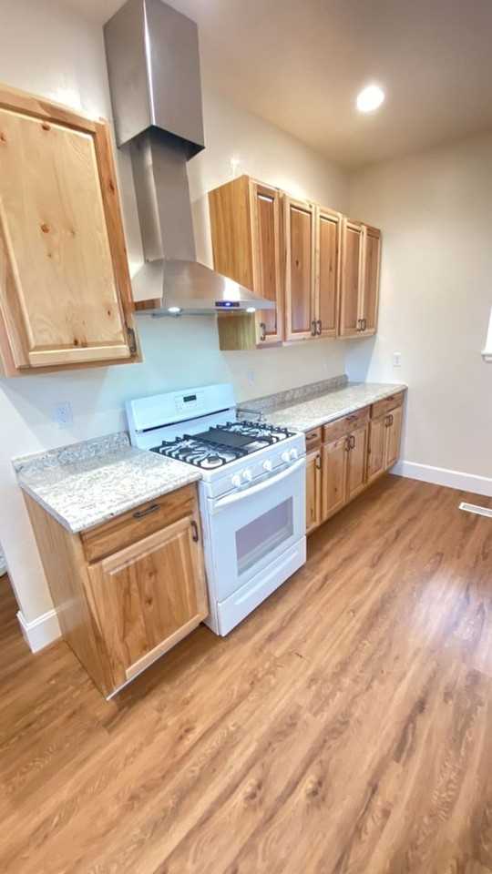 105 S 14th Ave - Photo 6 of 18