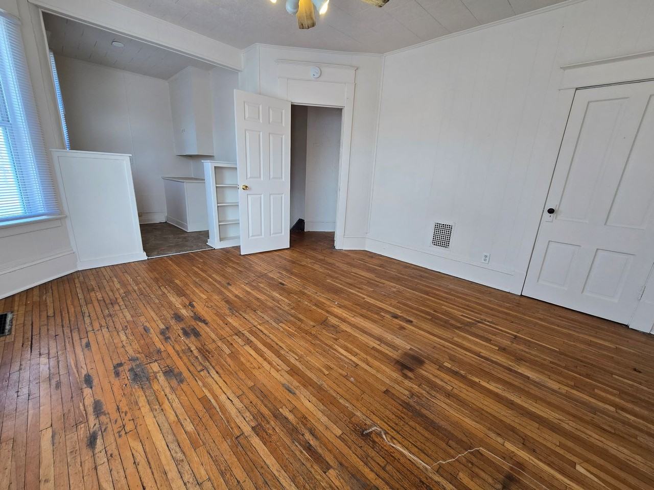 1007 North Mason Street - Photo 2 of 14