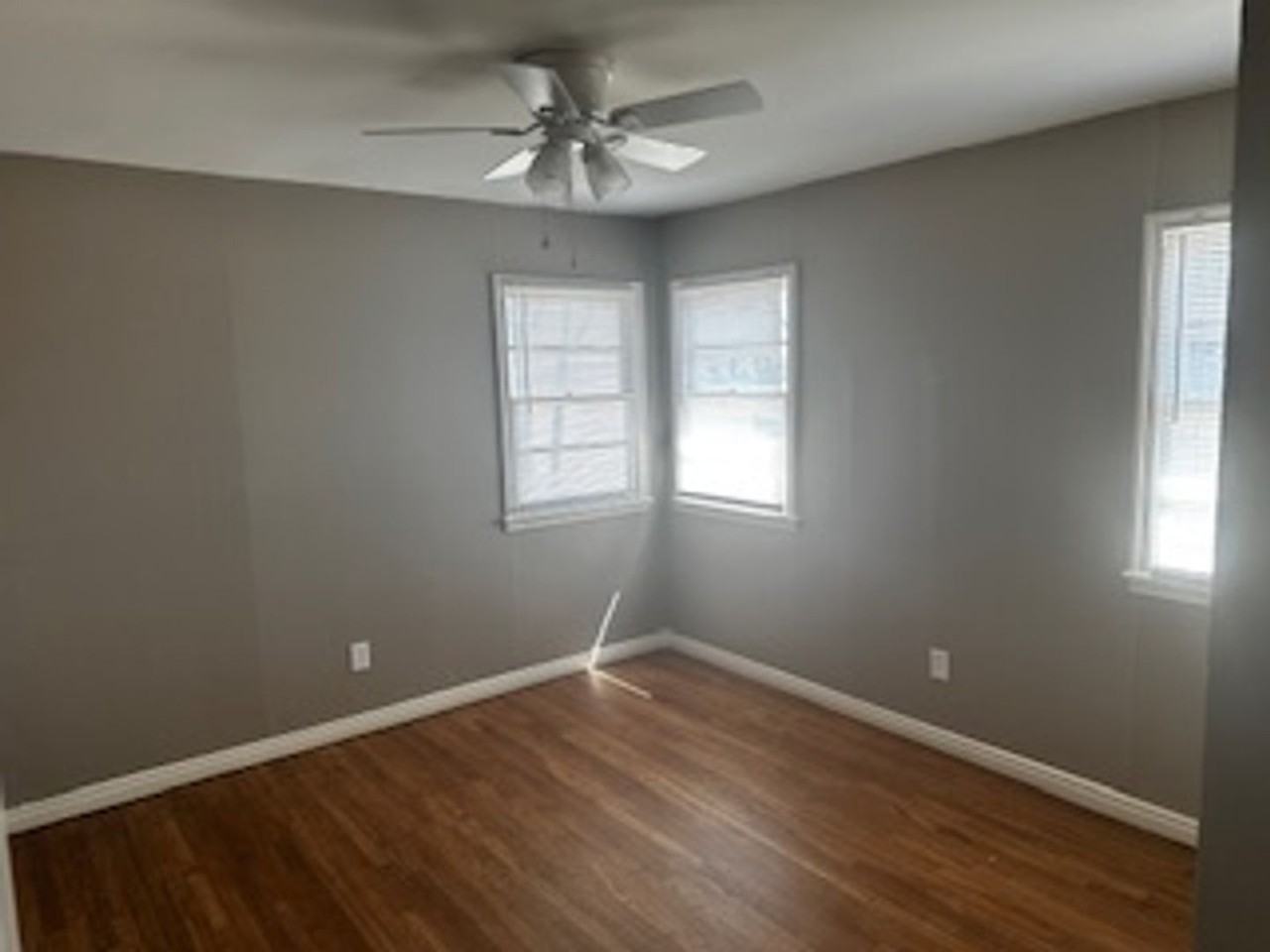 4158 Russell Ave - Photo 2 of 12