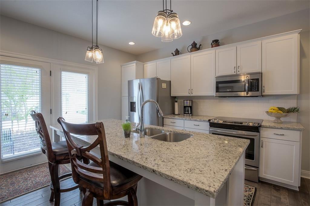 15753 Foster St - Photo 7 of 24