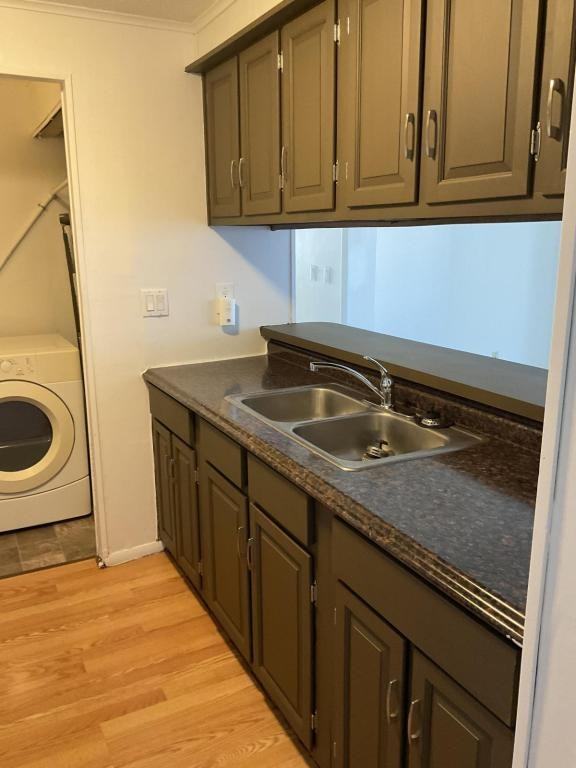 410 Briar Mnr - Photo 2 of 15