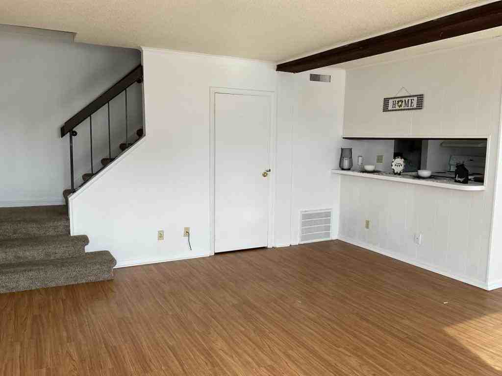 920 Briar Mnr - Photo 3 of 17