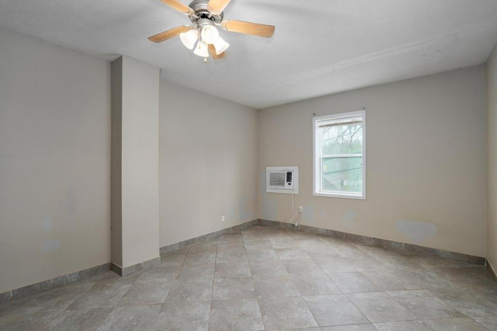 63 Joe Dwyer Blvd - Photo 4 of 11