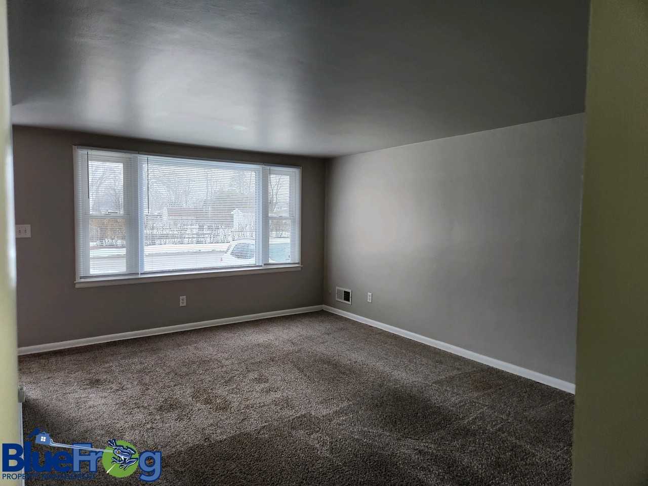 1387 1383/1 Thomas St - Photo 3 of 7