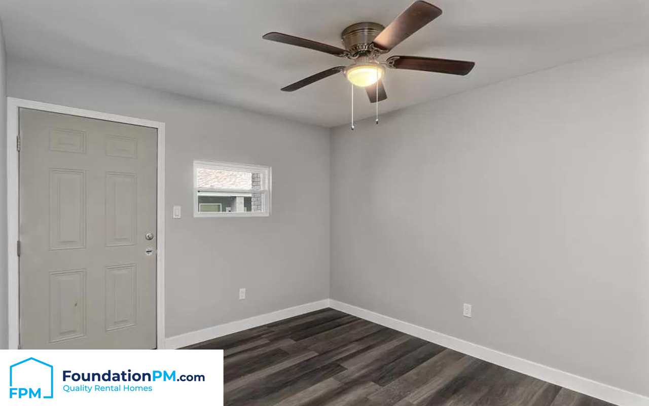 2435 Alcy Manor Ln #104 - Photo 2 of 11