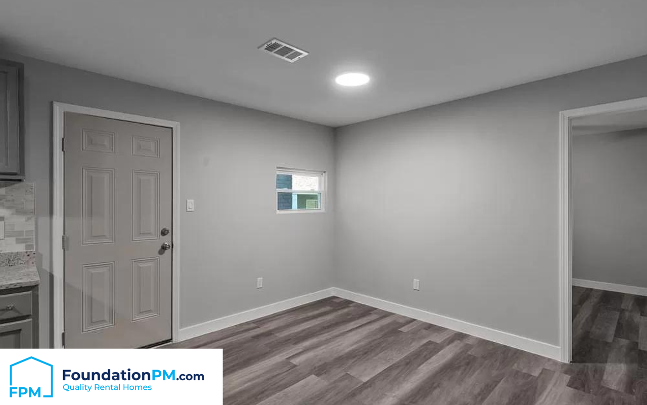 2435 Alcy Manor Ln #104 - Photo 6 of 11