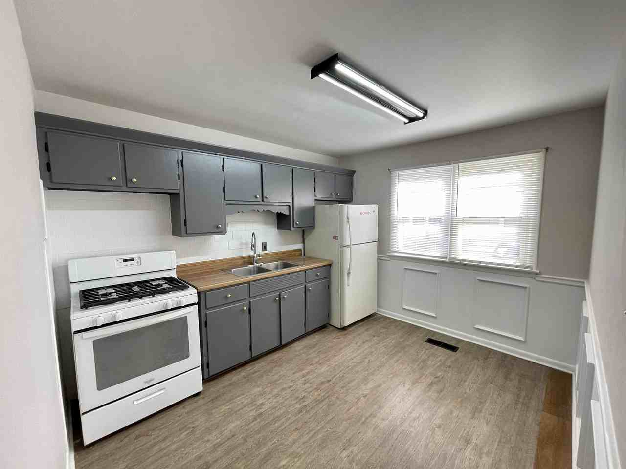 1589 Breiding Rd - Photo 2 of 6