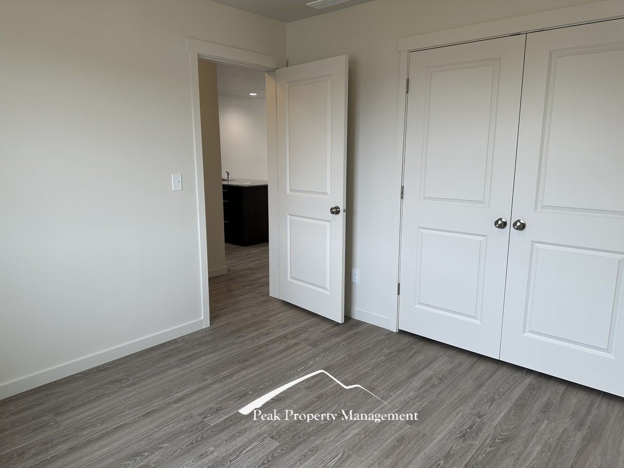 16550 N Franklin Blvd #16550 - Photo 5 of 19