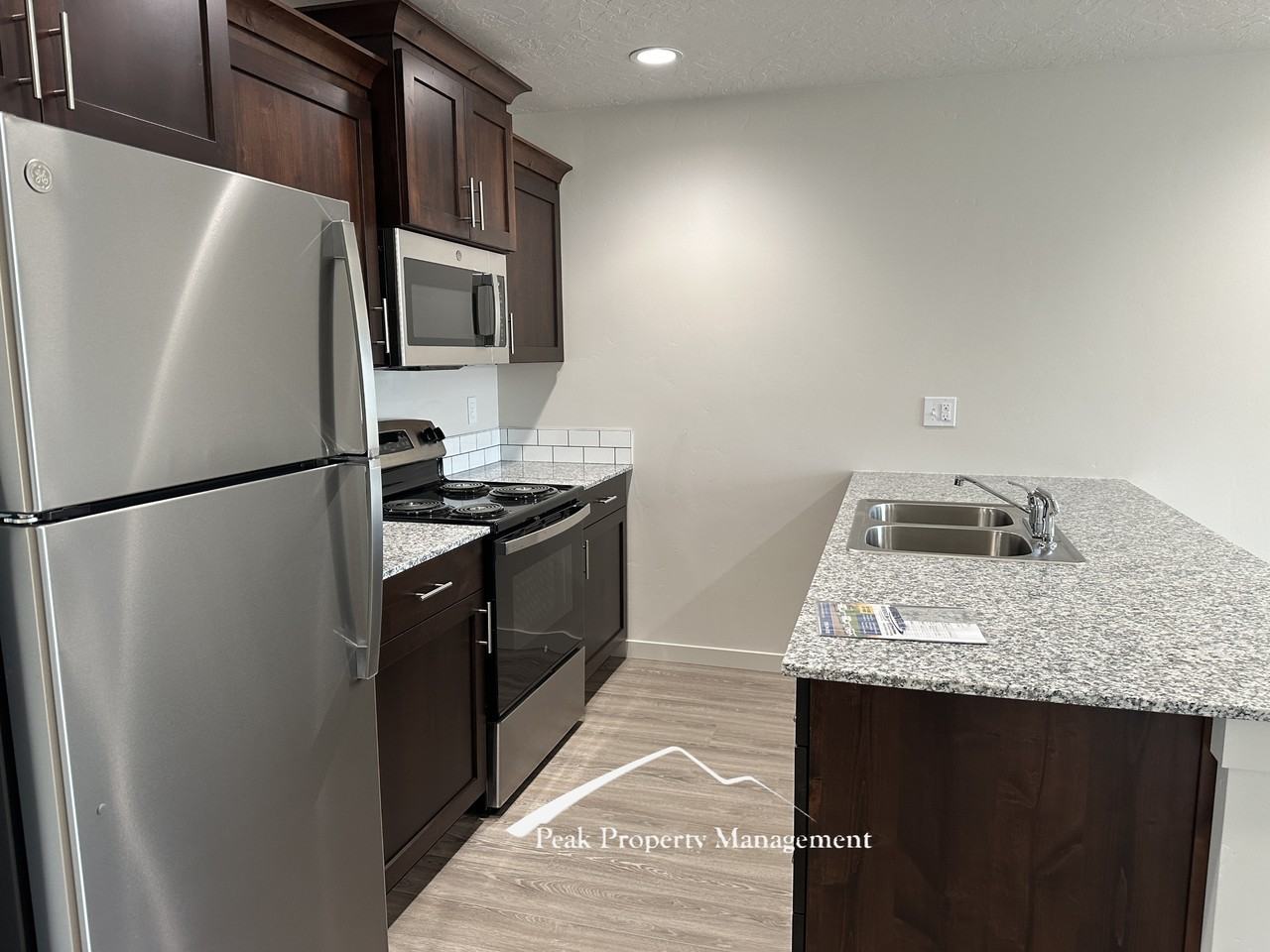 16550 N Franklin Blvd #16550 - Photo 2 of 19