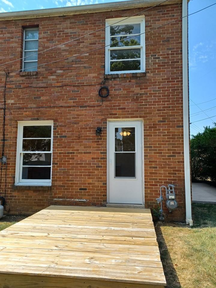 220 E Whitlock Ave #1 - Photo 2 of 15