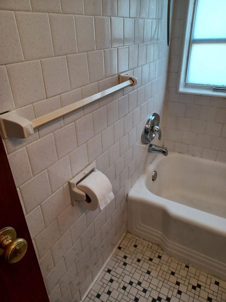 220 E Whitlock Ave #1 - Photo 7 of 15