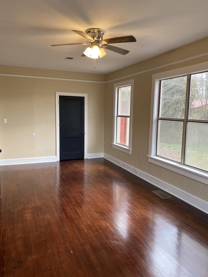 301 Opal Lake Dr - Photo 4 of 12