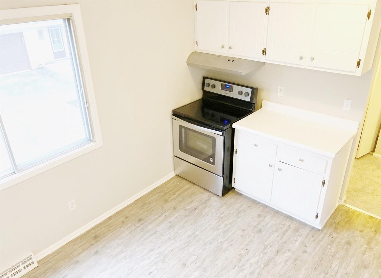 2354 Dorland Ln E #1 - Photo 4 of 18