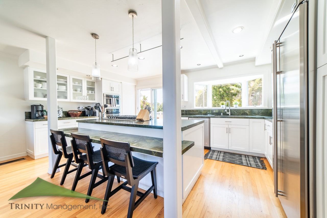 13785 Nogales Dr - Photo 3 of 20