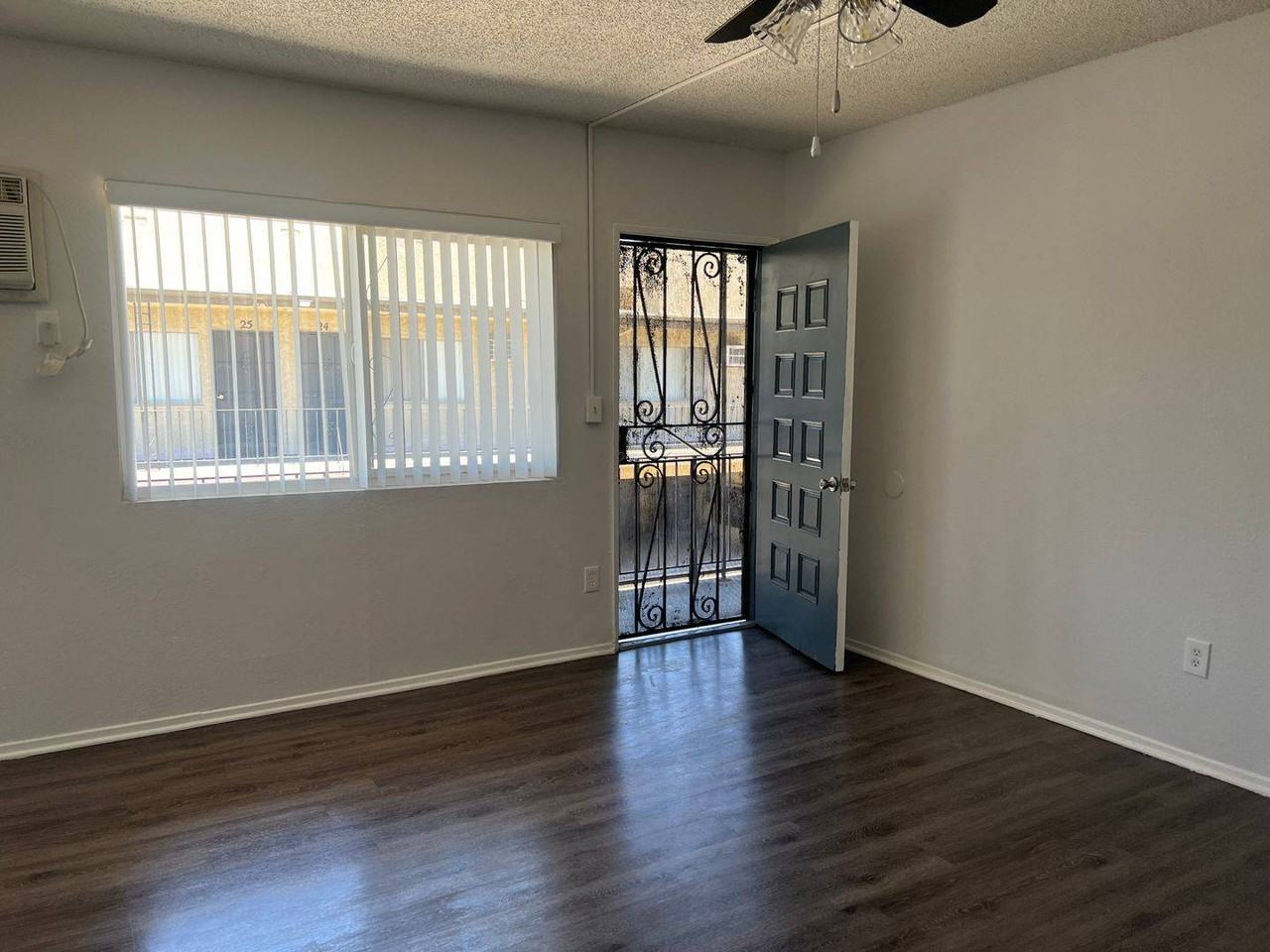 650 Glenoaks Blvd #35 - Photo 3 of 13