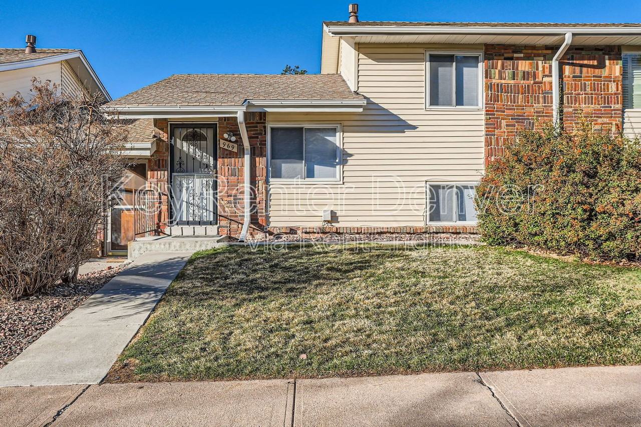 969 S Miller Way - Photo 2 of 11