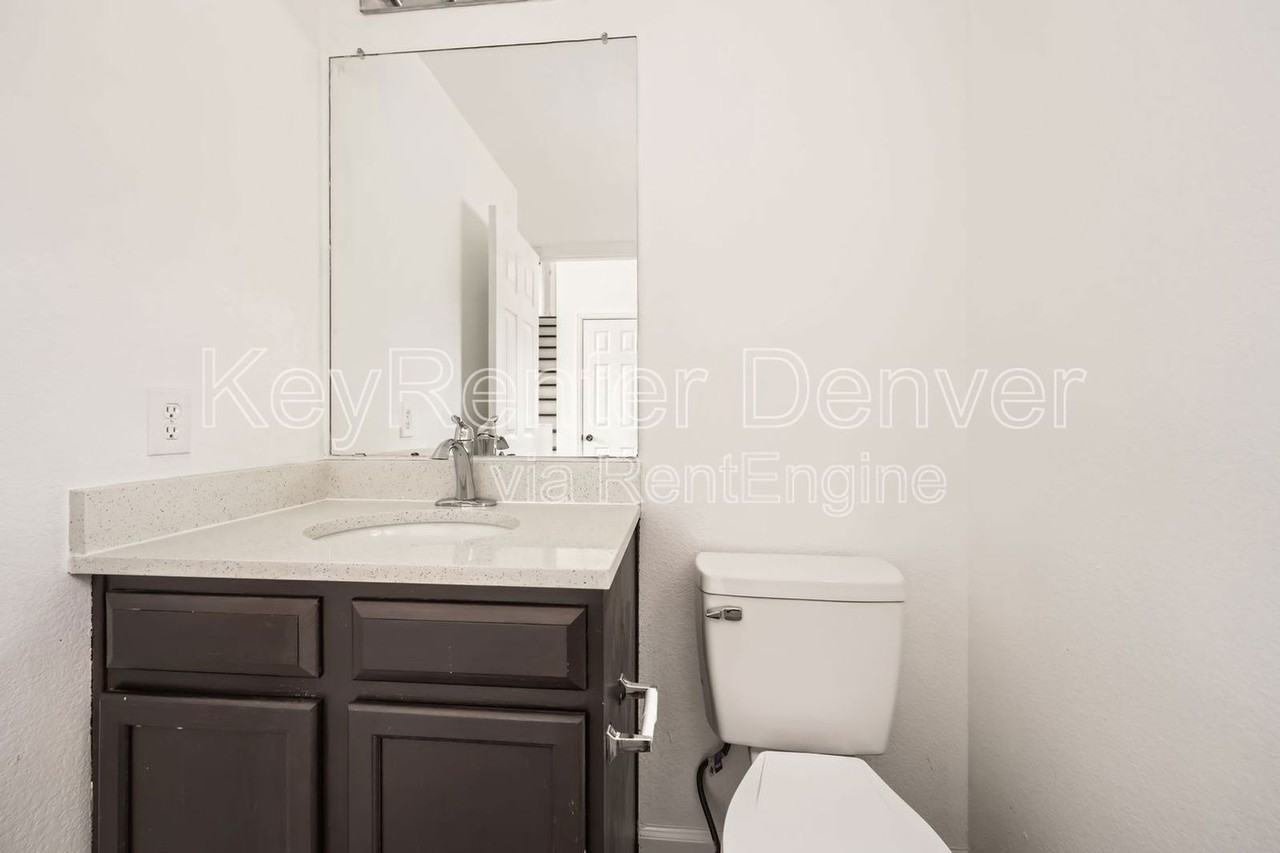 12194 Crabapple St - Photo 6 of 12