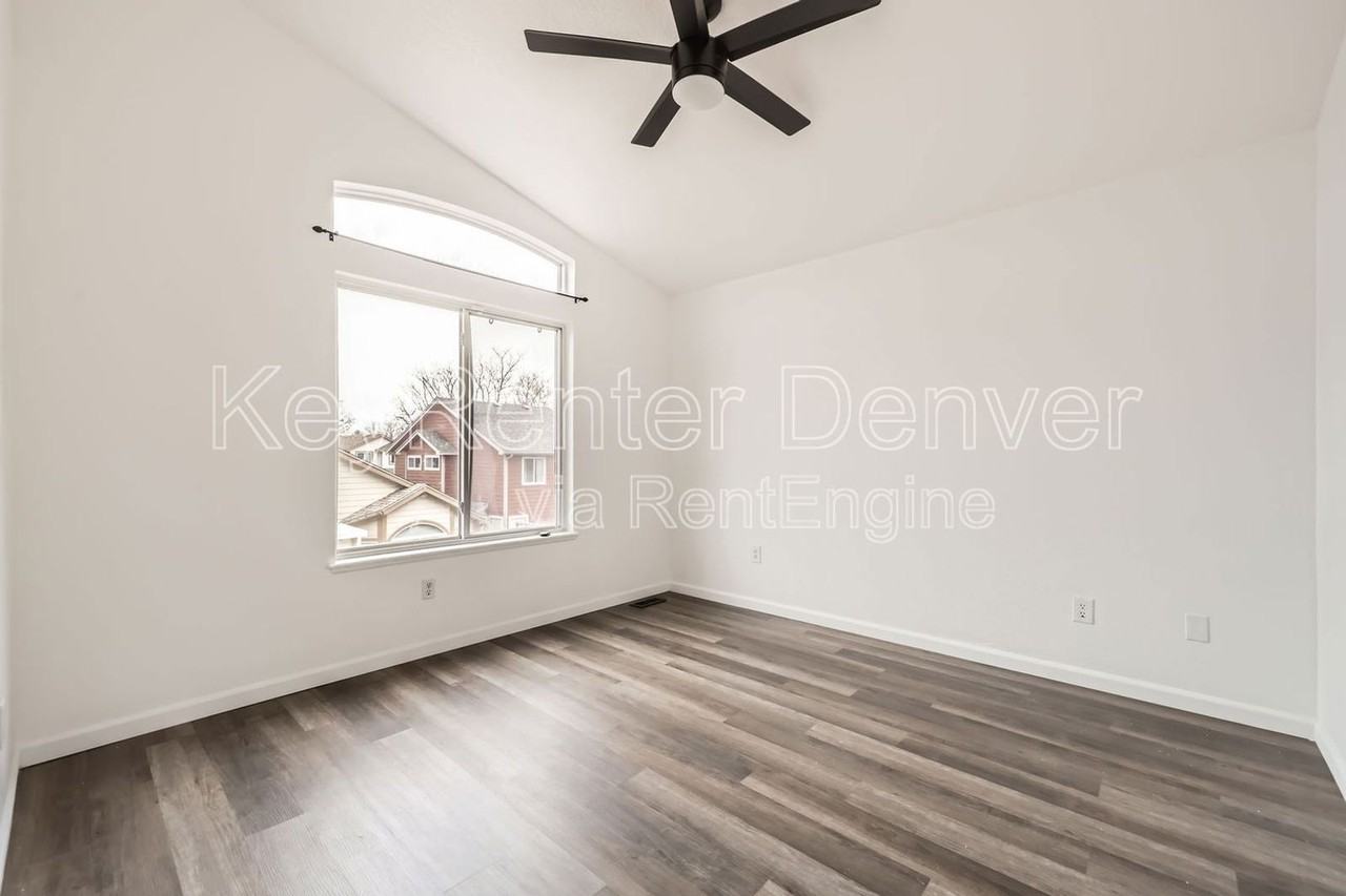 12194 Crabapple St - Photo 7 of 12