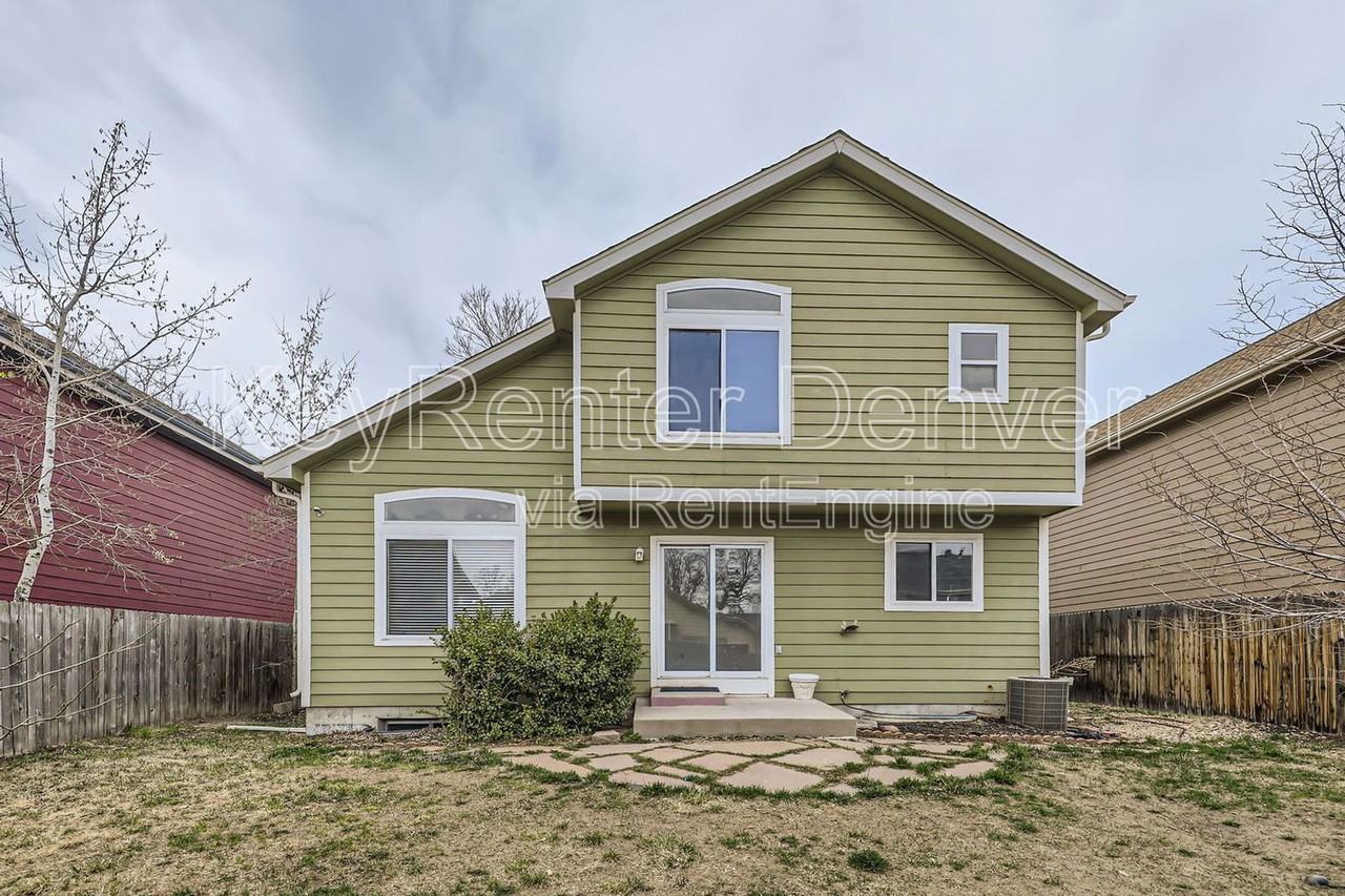 12194 Crabapple St - Photo 3 of 12