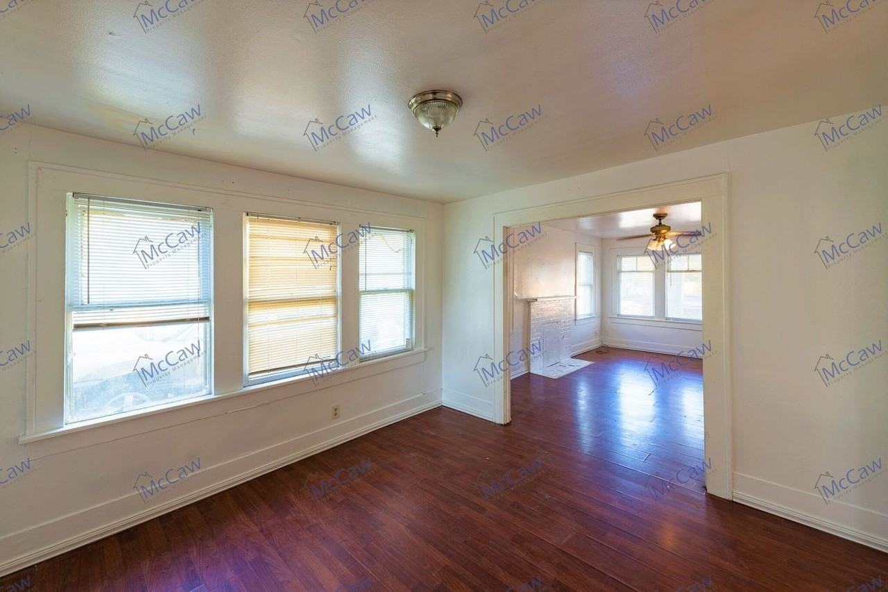 1310 Harrison St #A - Photo 3 of 13