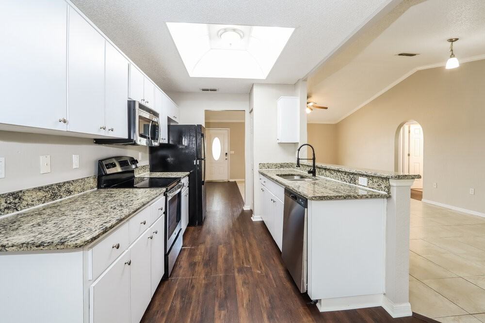 18725 Parade Rd - Photo 6 of 16