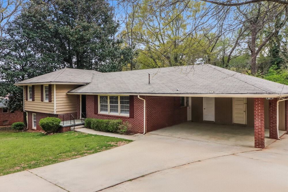 2937 Thompson Cir - Photo 5 of 18