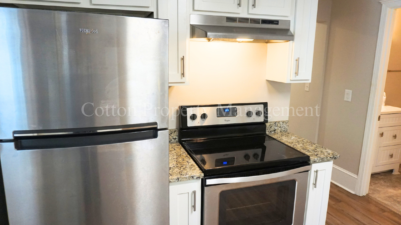 605 Harnett St - Photo 4 of 18