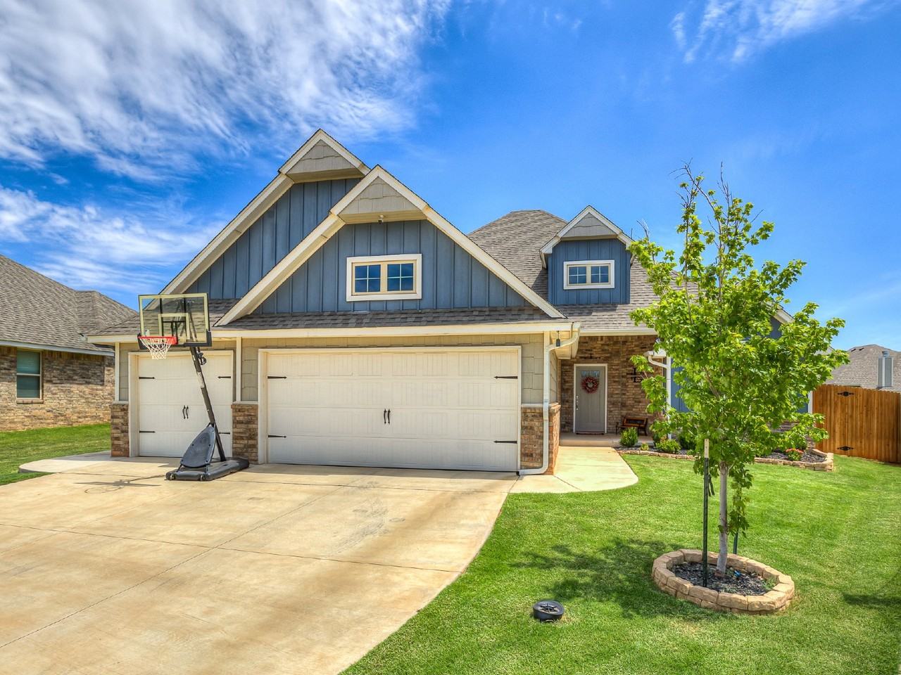 3344 Nw 187th Ter - Photo 4 of 50