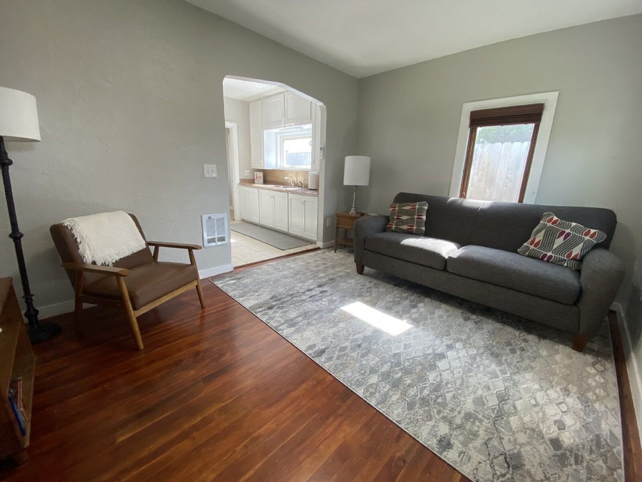 2318 Pacific St - Photo 2 of 12