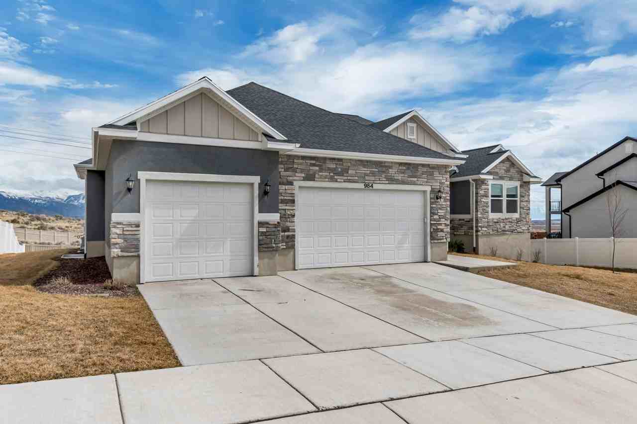 984 N High Pass Dr Saratoga Springs, UT 84045 - Photo 2 of 50