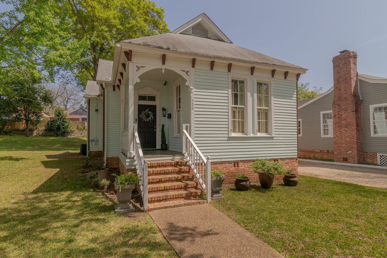 526 Broadway - Photo 2 of 31