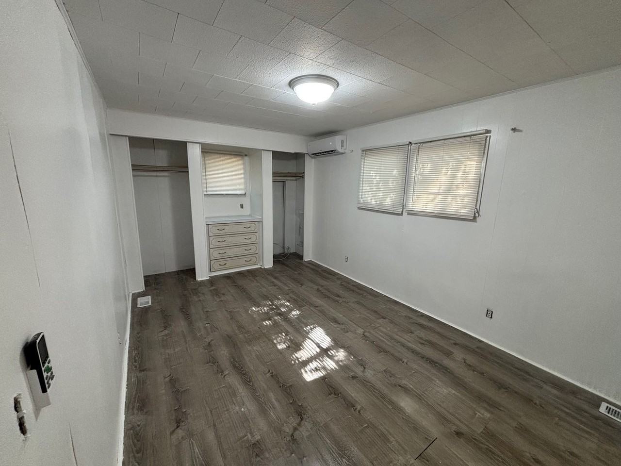 106 52nd Avenue Plaza West - Photo 4 of 19