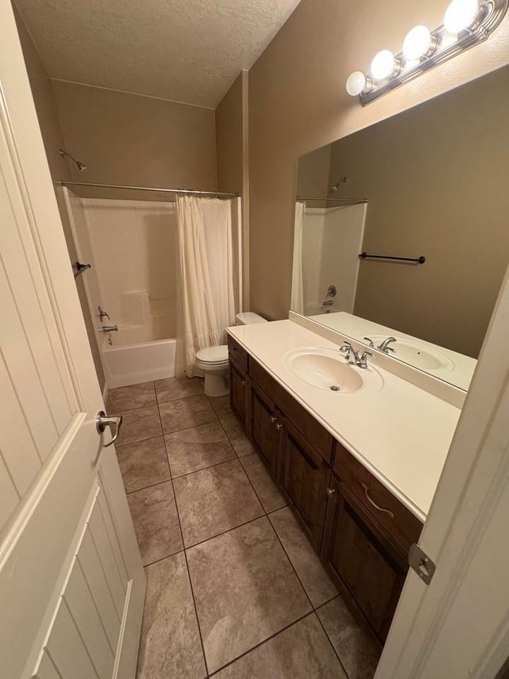 1920 N Lakota Dr #30 - Photo 7 of 40