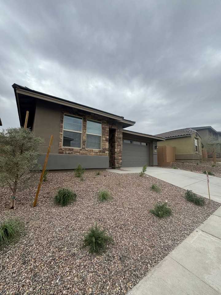 33340 N 132nd Dr - Photo 4 of 30