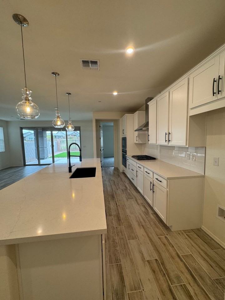 33340 N 132nd Dr - Photo 6 of 30