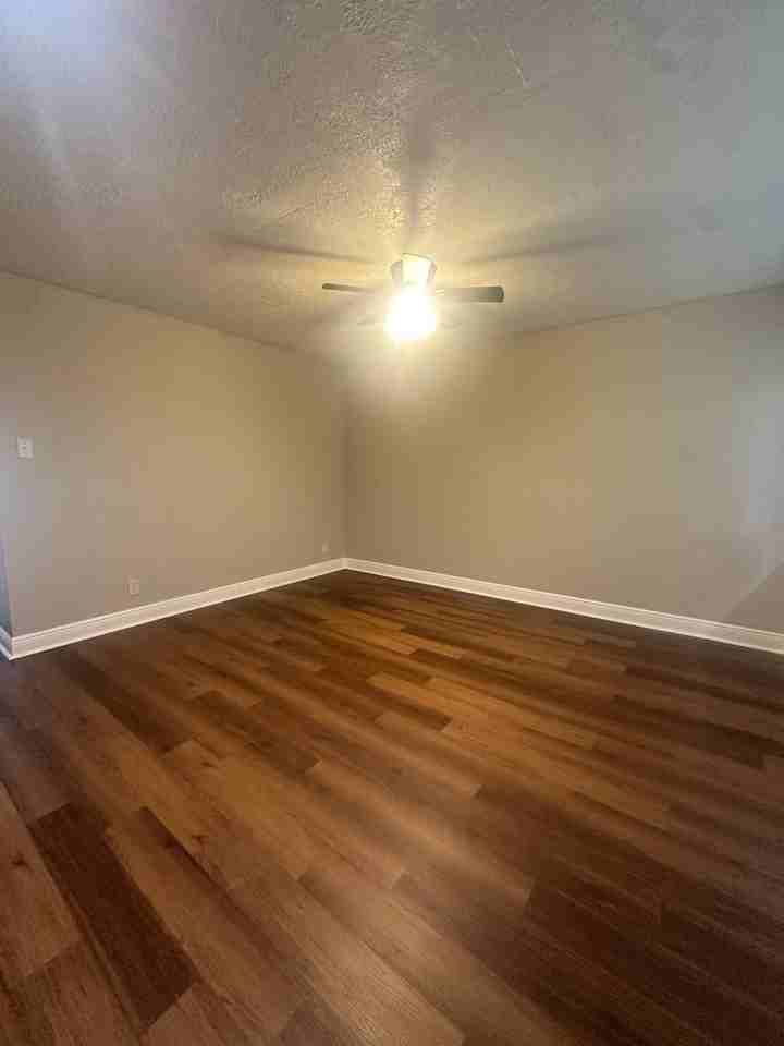 2519 Oak Park Blvd - Photo 3 of 19