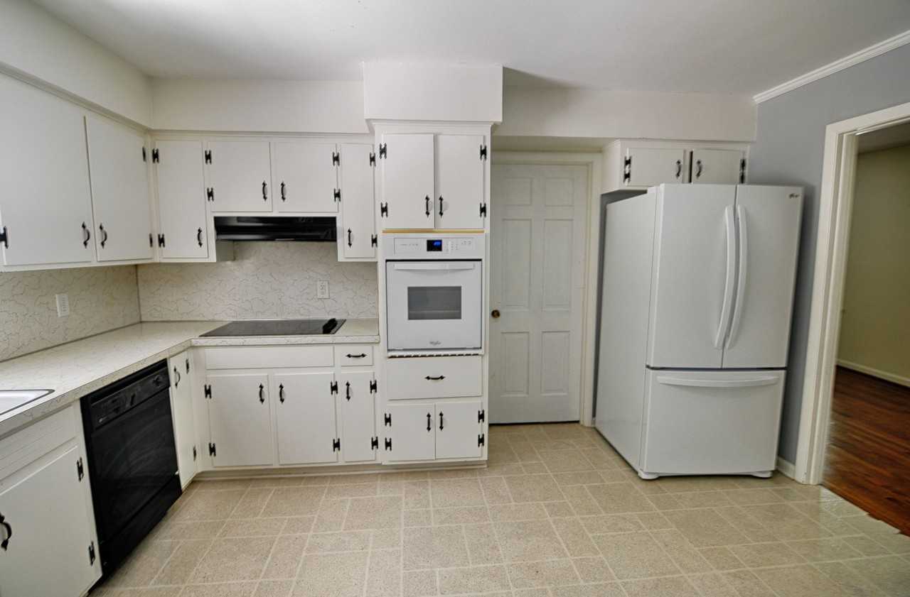 2510 Alpine Rd - Photo 4 of 16